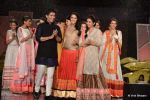 Neha Dhupia, Manish Malhotra, Krishika Lulla at Manish Malhotra_s show for CPAA in Mumbai on 2nd June 2013 (112).JPG